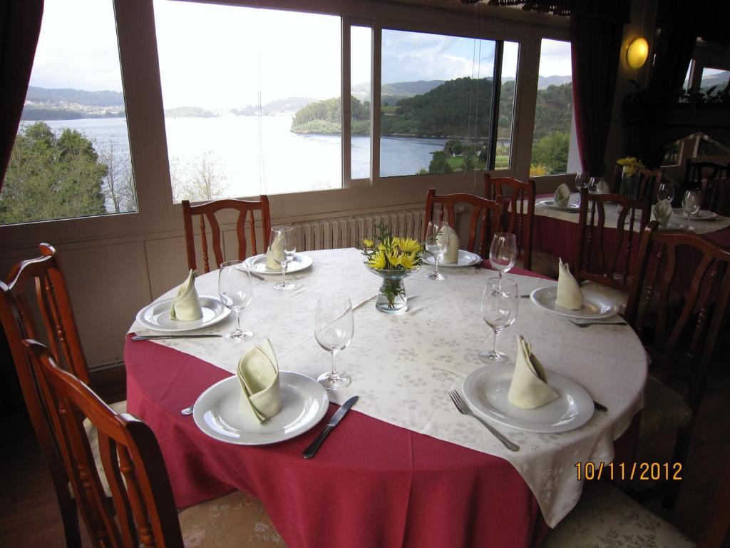 Hotel Santo Apostol Redondela Buitenkant foto